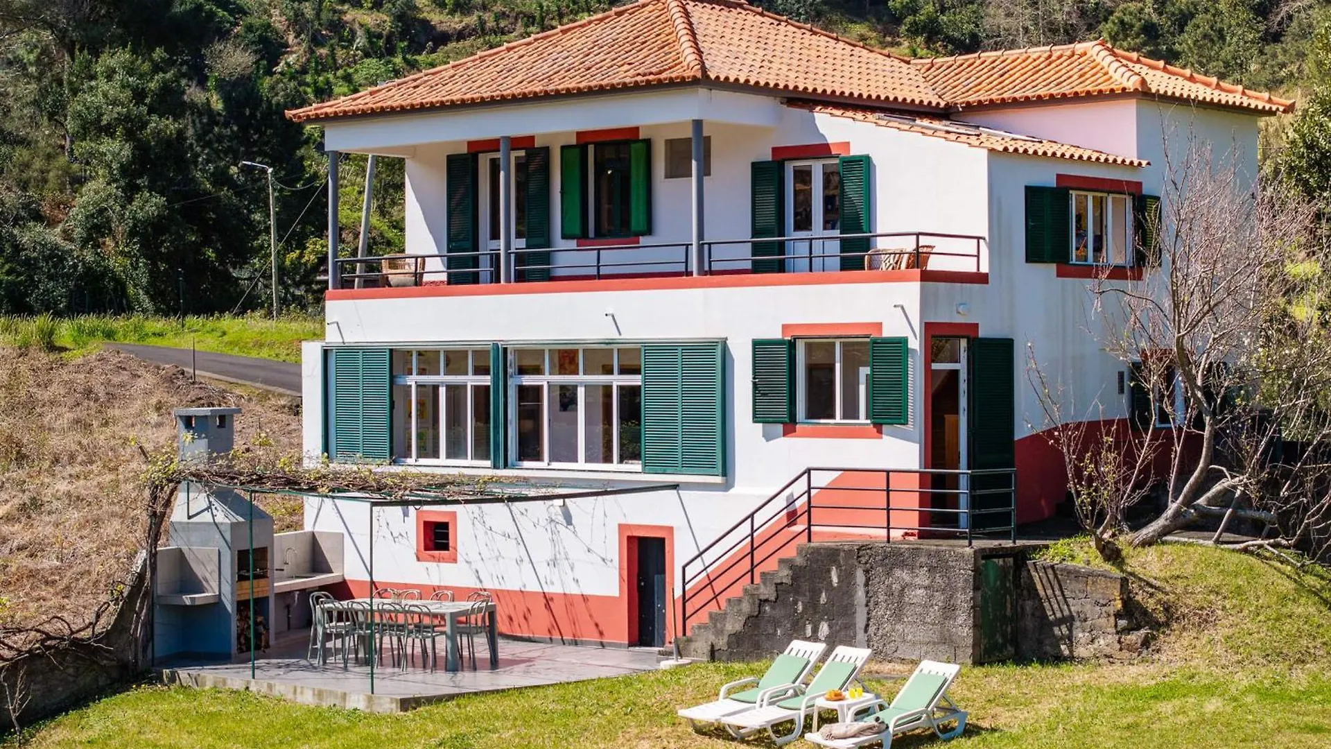 Holiday home Retiro Do Artista Art And Views Over The Valley Sao Vicente