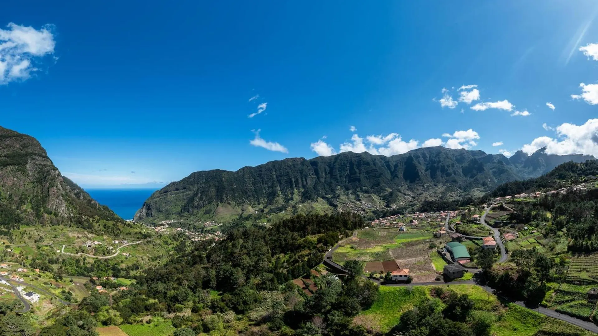Retiro Do Artista Art And Views Over The Valley Sao Vicente  Holiday home